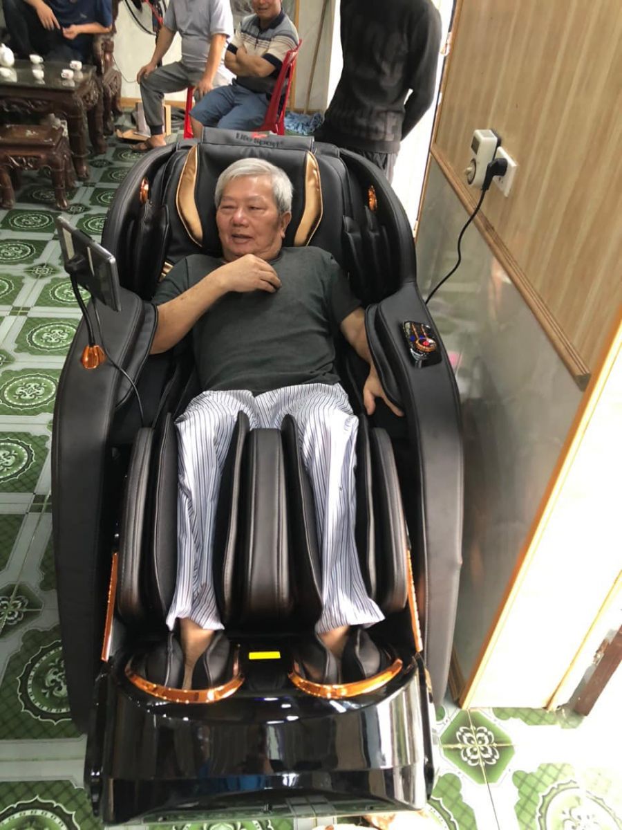 Ghế massage cho người già